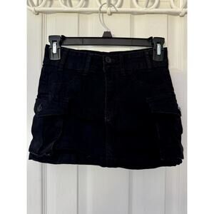 🩵🩵SHEIN Black Jean Mini Jean Skirt With Cargo Pockets, Size XS🩵🩵